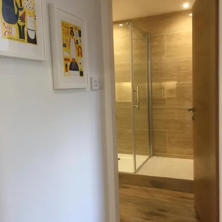 The Wrens Annexe - Stylish Self-Contained 2-Bed Annexe Apartment