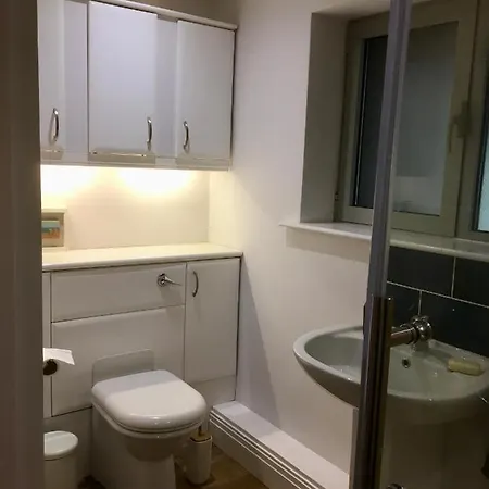 The Wrens Annexe - Stylish Self-Contained 2-Bed Annexe